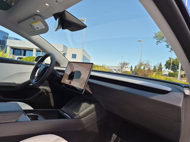 Used 2025 Tesla Model 3 Long Range RWD image 22