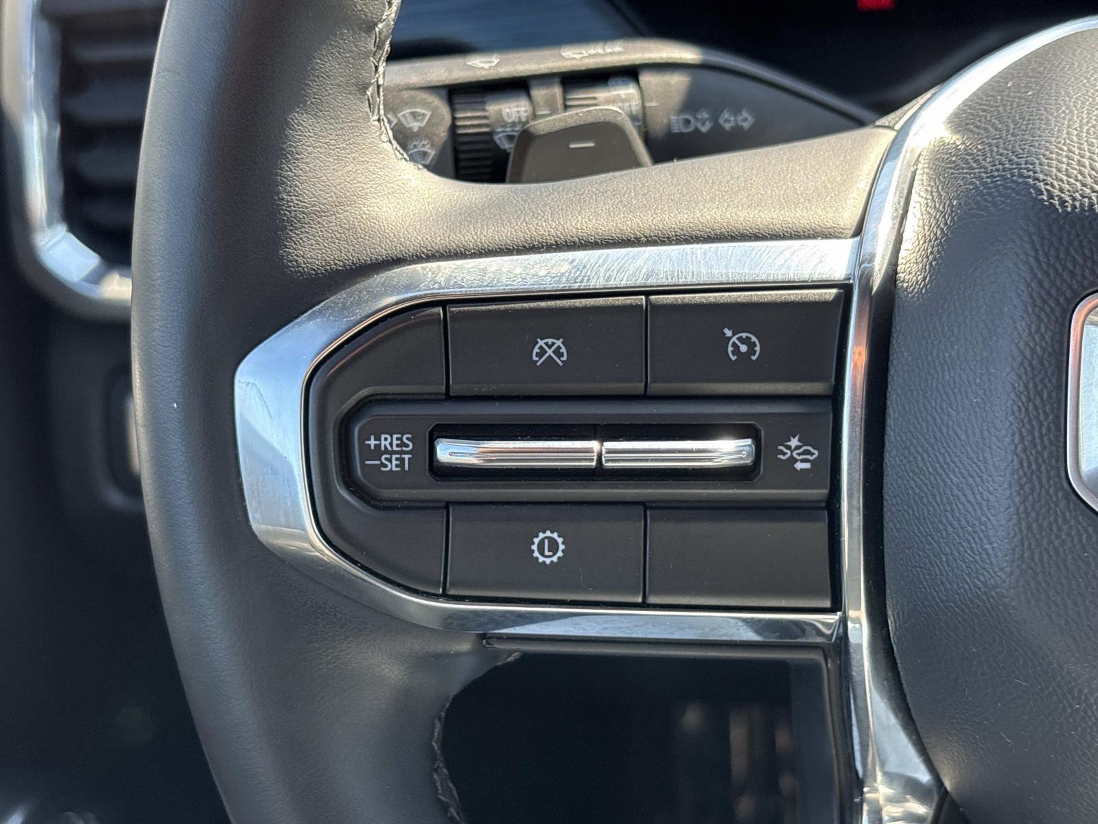 Certified 2025 GMC Acadia Elevation image 17