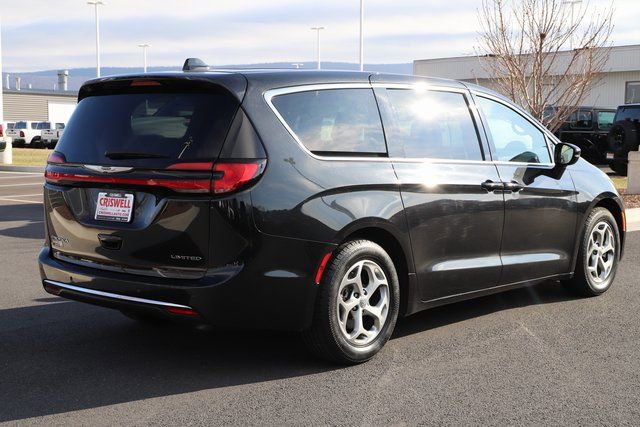 Used 2024 Chrysler Pacifica Limited FWD image 6