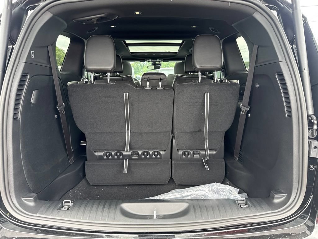 New 2027 Chrysler Pacifica Limited AWD/4WD image 24