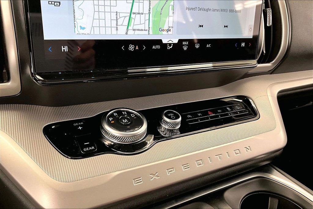 Used 2025 Ford Expedition Max Active image 32