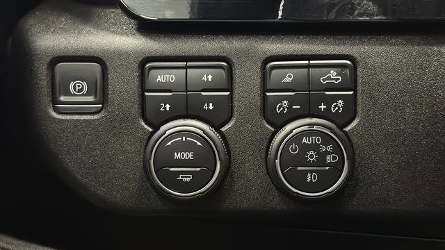 Used 2024 Chevrolet Silverado 2500 LTZ w/ LTZ Plus Package AWD/4WD image 40