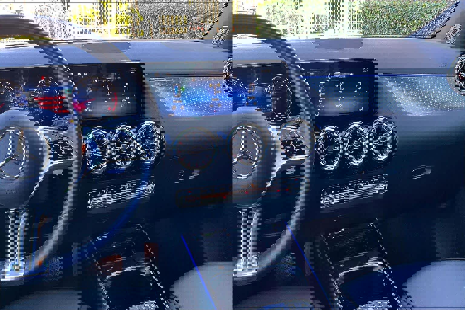 Used 2025 Mercedes-Benz GLA 250 image 6