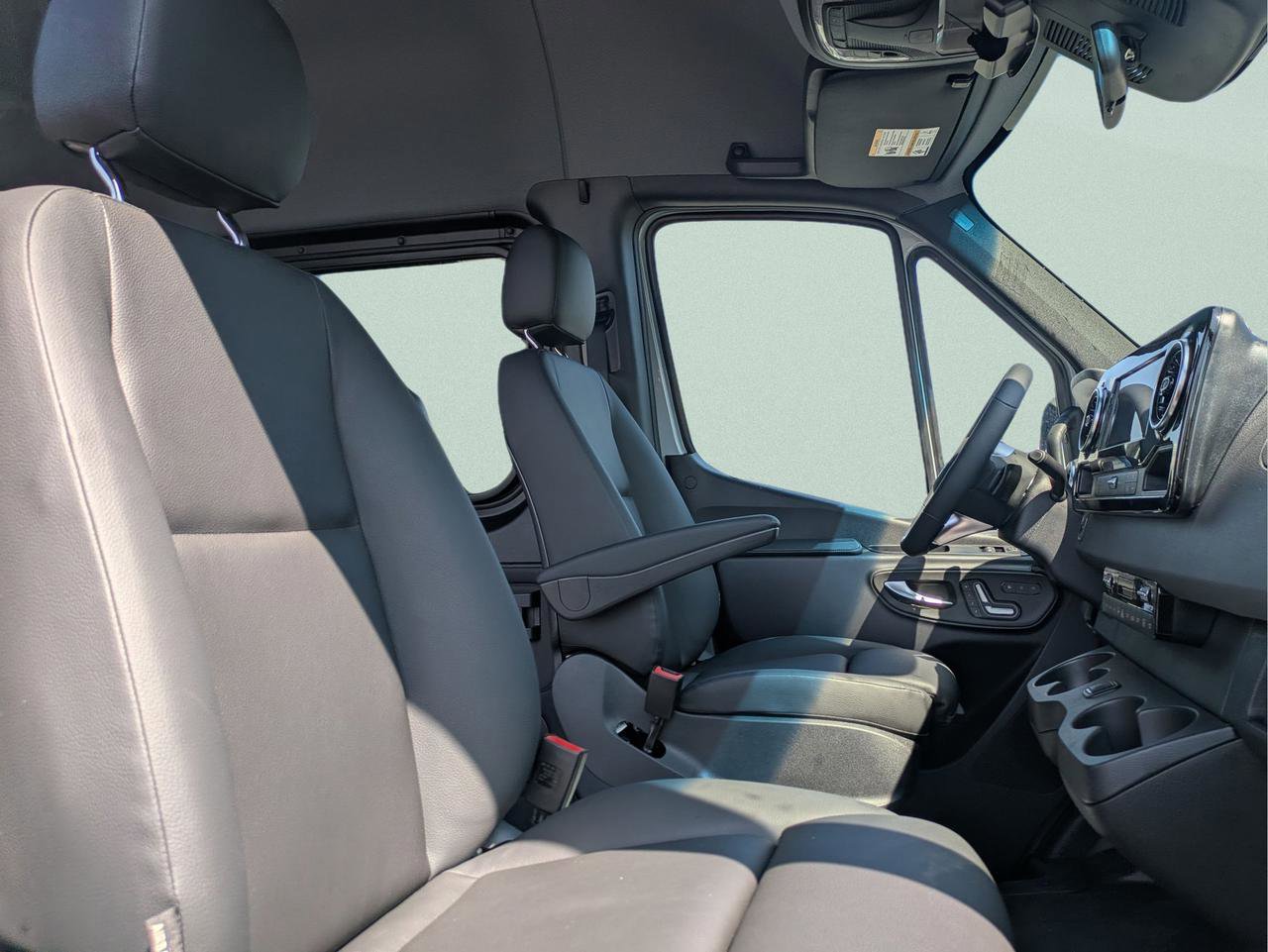 New 2025 Mercedes-Benz Sprinter 2500 image 7