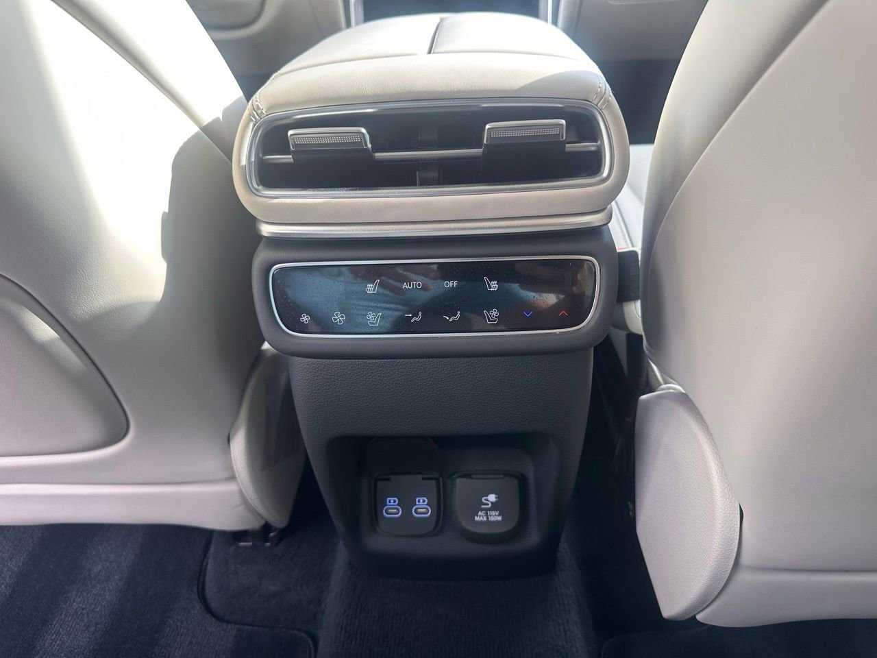 Used 2025 Genesis GV80 3.5T Prestige image 22