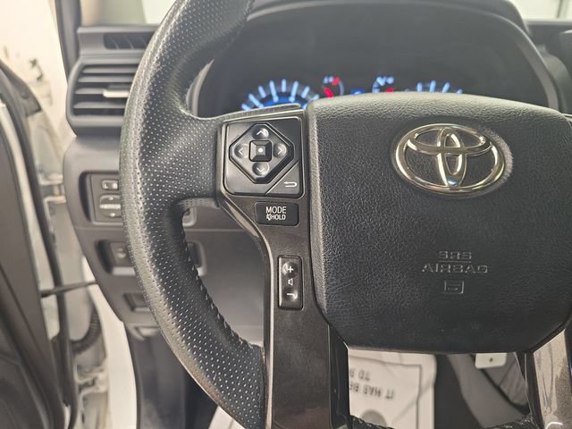 Used 2017 Toyota 4Runner TRD Off-Road Premium AWD/4WD image 32