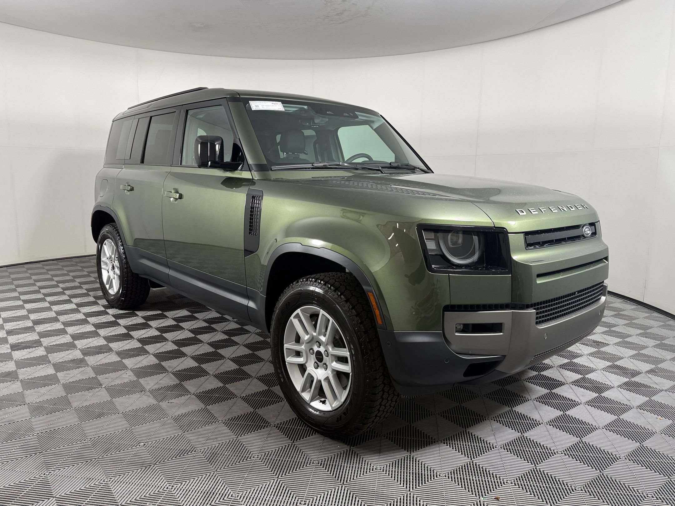 New 2026 Land Rover Defender 110 S AWD/4WD image 7