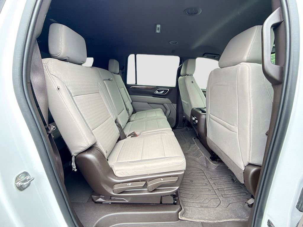 Used 2022 GMC Yukon XL SLE w/ Gmc Pro Safety Plus Package AWD/4WD image 32