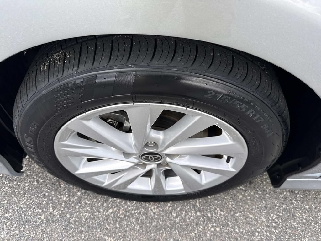Used 2023 Toyota Camry LE FWD image 11
