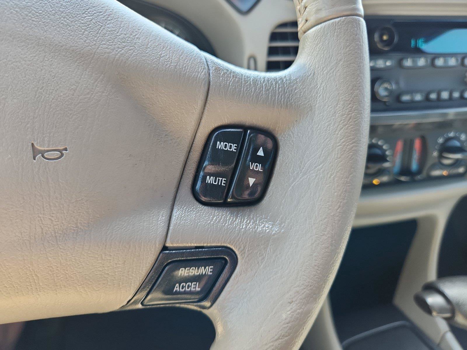 Used 2004 Chevrolet Impala SS w/ Preferred Equipment Group FWD image 29