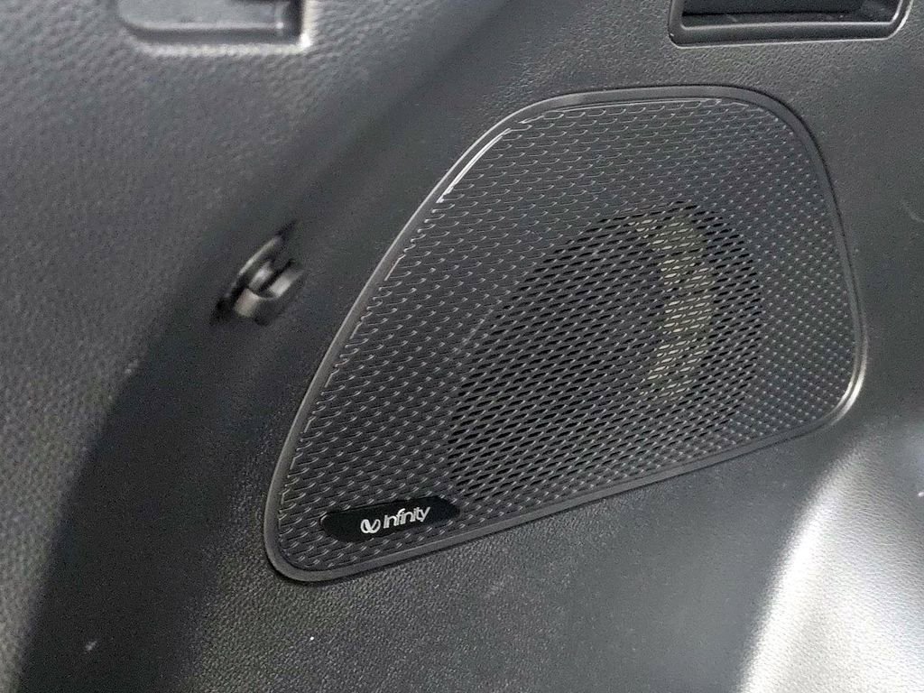 Used 2018 Hyundai Santa Fe Sport w/ 2.0T Ultimate Tech Package 05 image 35