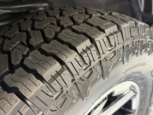 Used 2024 Toyota 4Runner TRD Off-Road image 39