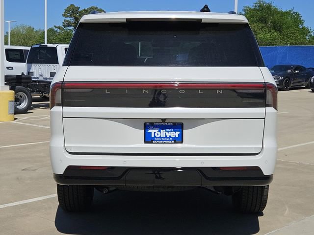 New 2026 Lincoln Navigator Reserve image 7