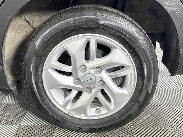 Used 2026 Hyundai Venue SE FWD image 33