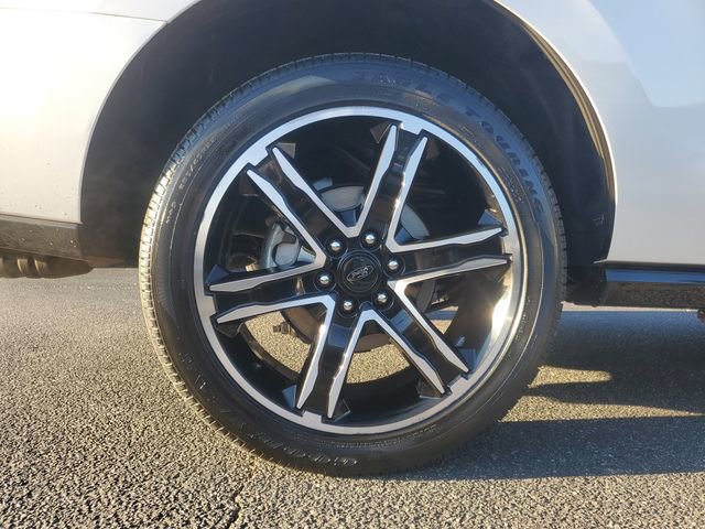 Used 2019 Ford Expedition Limited w/ Equipment Group 303A image 6