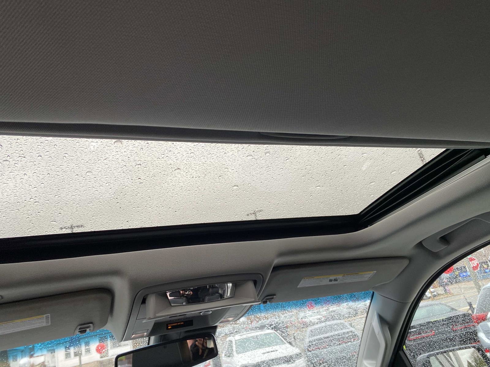 Used 2018 Chevrolet Tahoe LT w/ RST Edition image 11