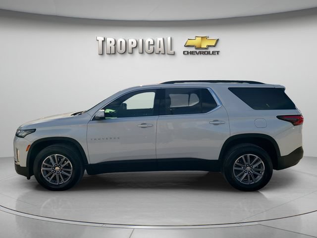 Used 2023 Chevrolet Traverse LT FWD image 2