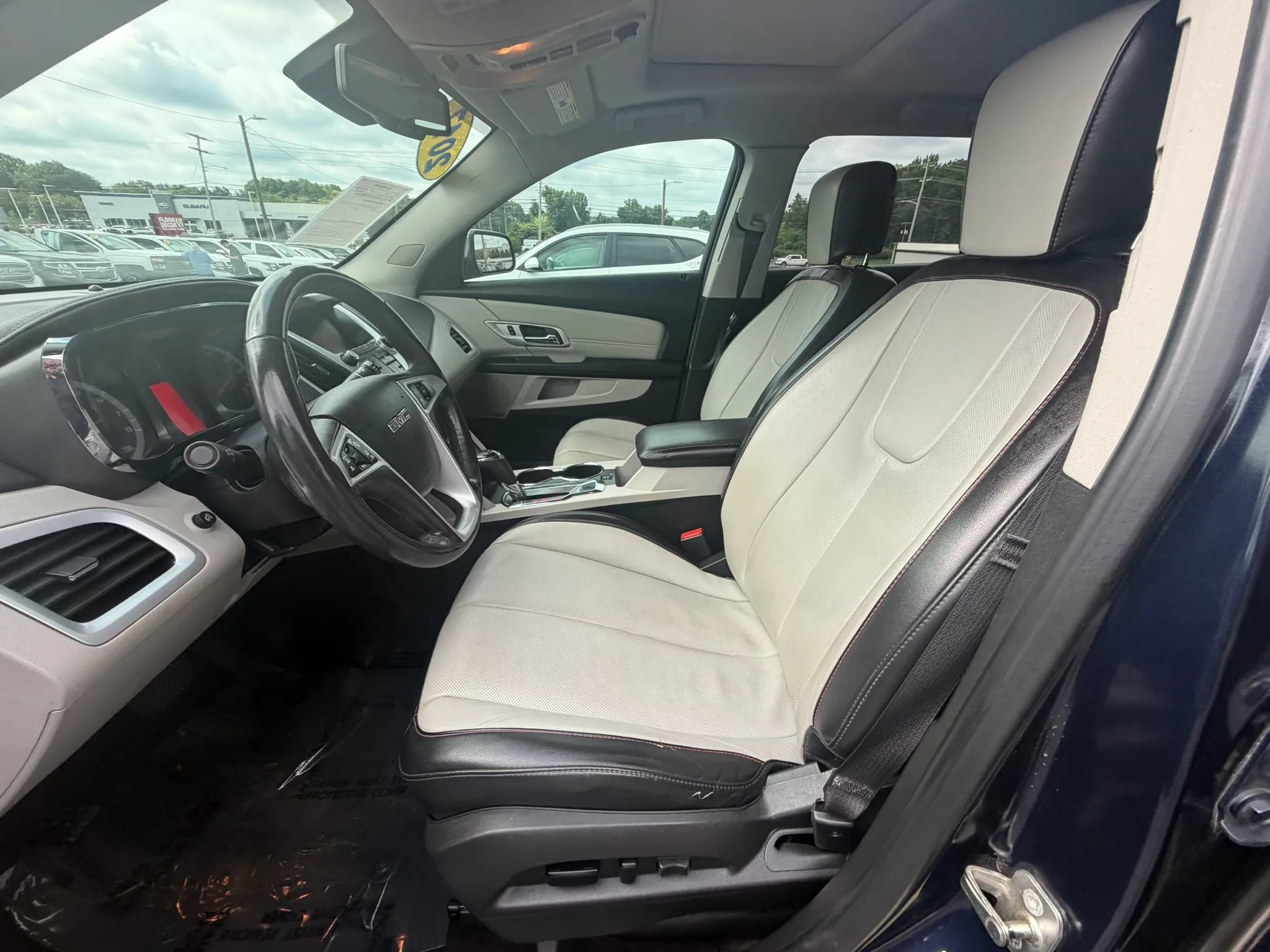 Used 2017 GMC Terrain SLT w/ Open Road Package AWD/4WD image 9