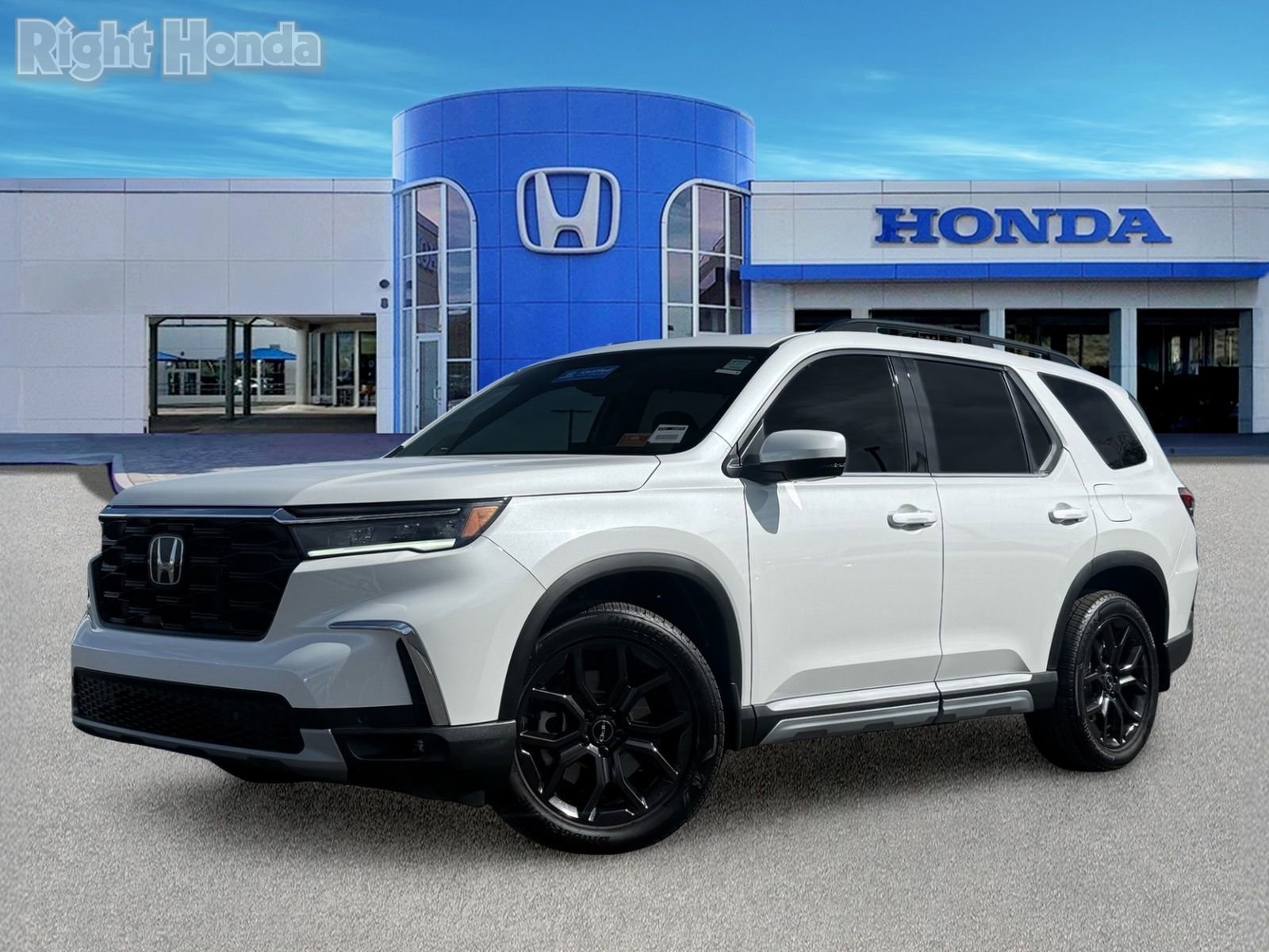 Certified 2025 Honda Pilot Touring image 2