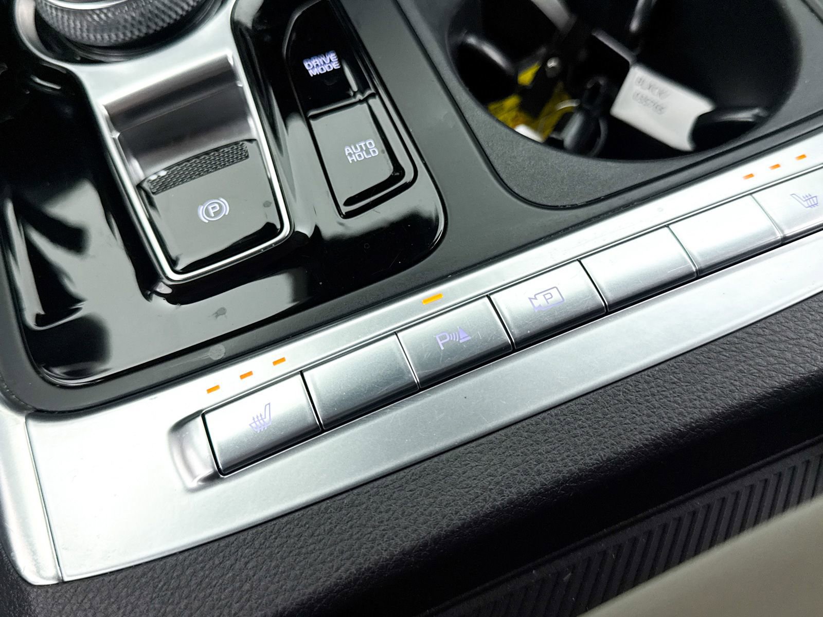 Certified 2025 Kia Carnival EX image 28