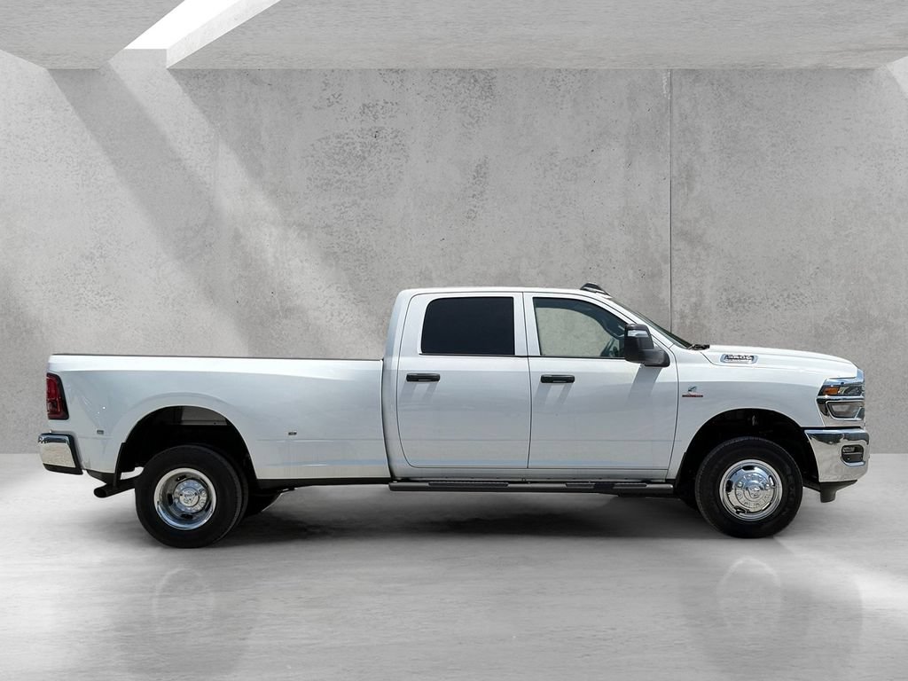New 2026 RAM 3500 Tradesman AWD/4WD image 4
