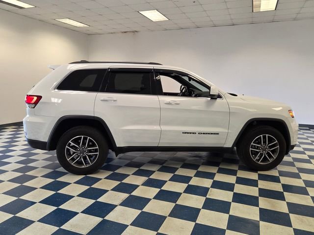 Used 2020 Jeep Grand Cherokee Laredo w/ 18" Wheel & 8.4" Radio Group image 9