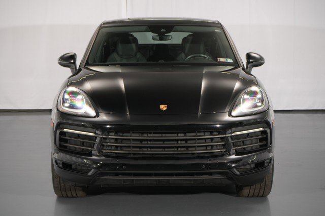 Used 2023 Porsche Cayenne Platinum Edition image 4