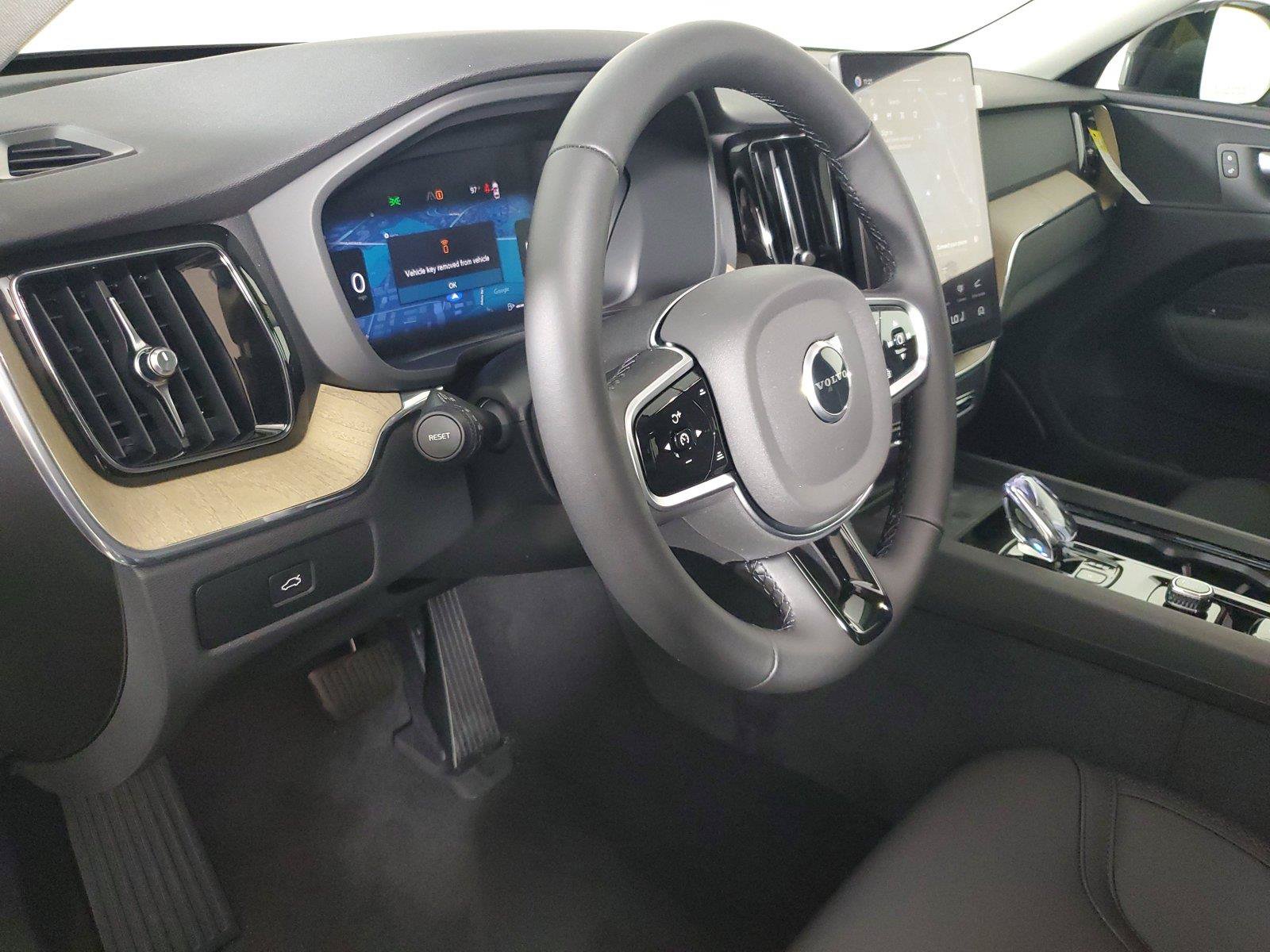 New 2026 Volvo XC60 B5 Core AWD/4WD image 24