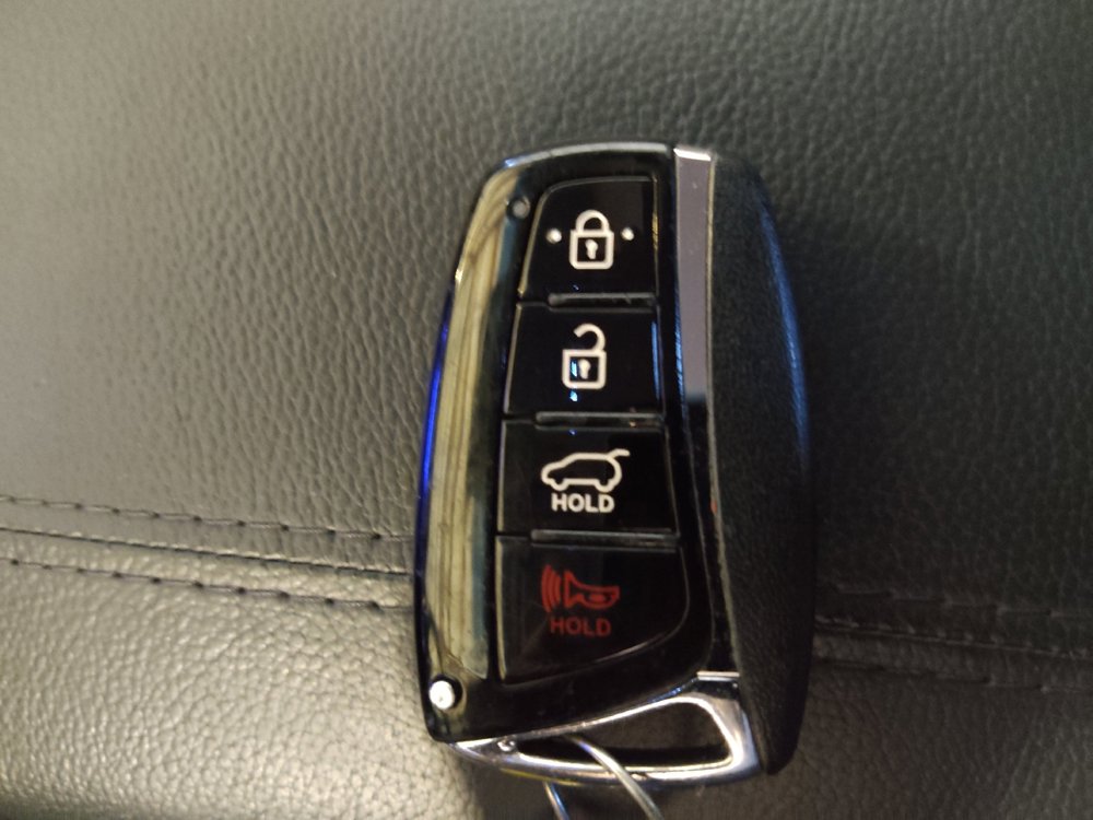 Used 2014 Hyundai Santa Fe Sport w/ Premium Equipment Package 03 FWD image 32