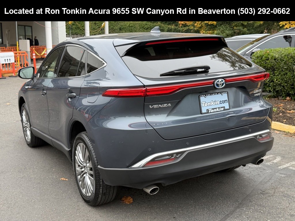 Used 2021 Toyota Venza Limited image 6