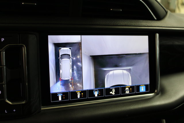 Used 2021 GMC Yukon Denali w/ Denali Premium Package AWD/4WD image 21