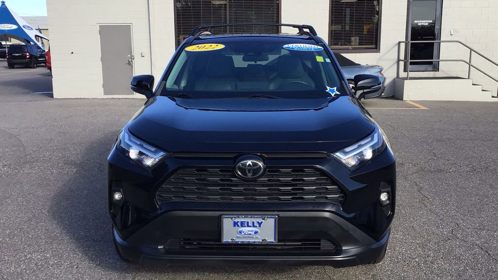 Used 2022 Toyota RAV4 XLE Premium image 2