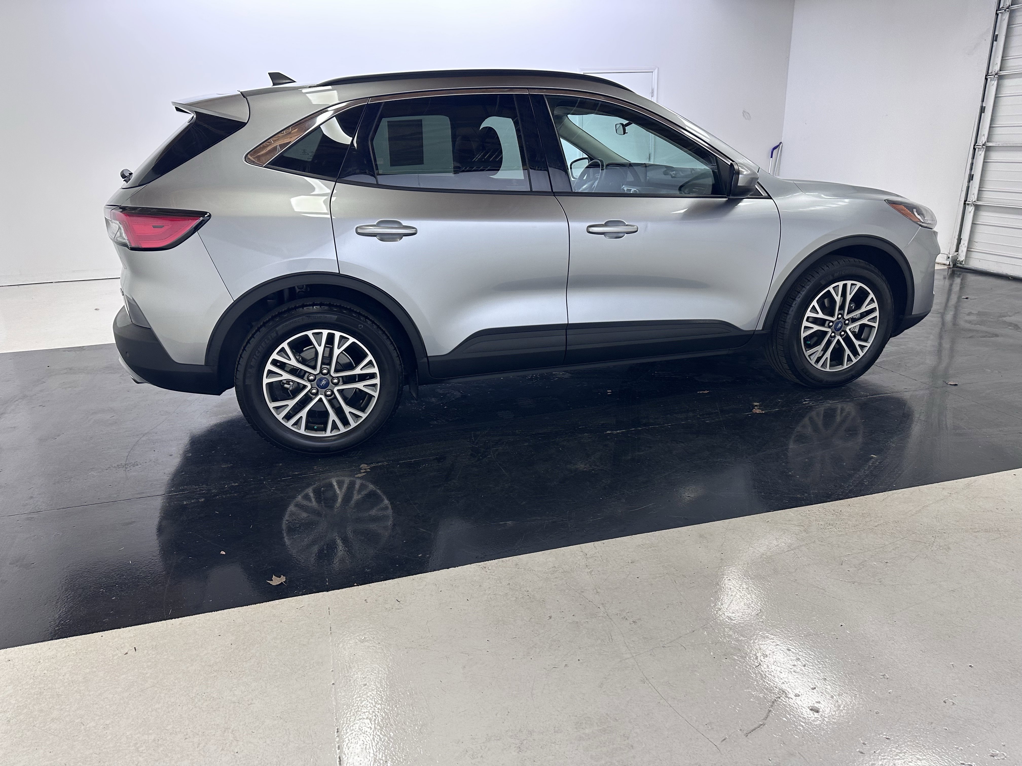 Used 2021 Ford Escape SEL AWD/4WD image 18