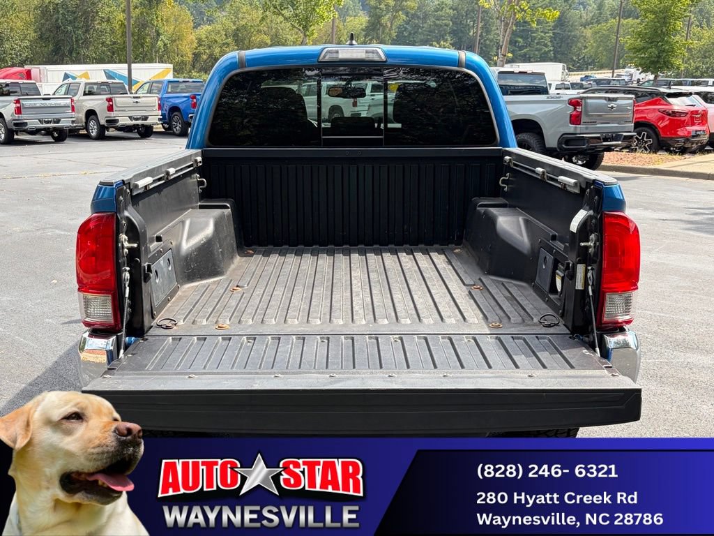 Used 2017 Toyota Tacoma TRD Off-Road w/ Tow Package (A/T) AWD/4WD image 5