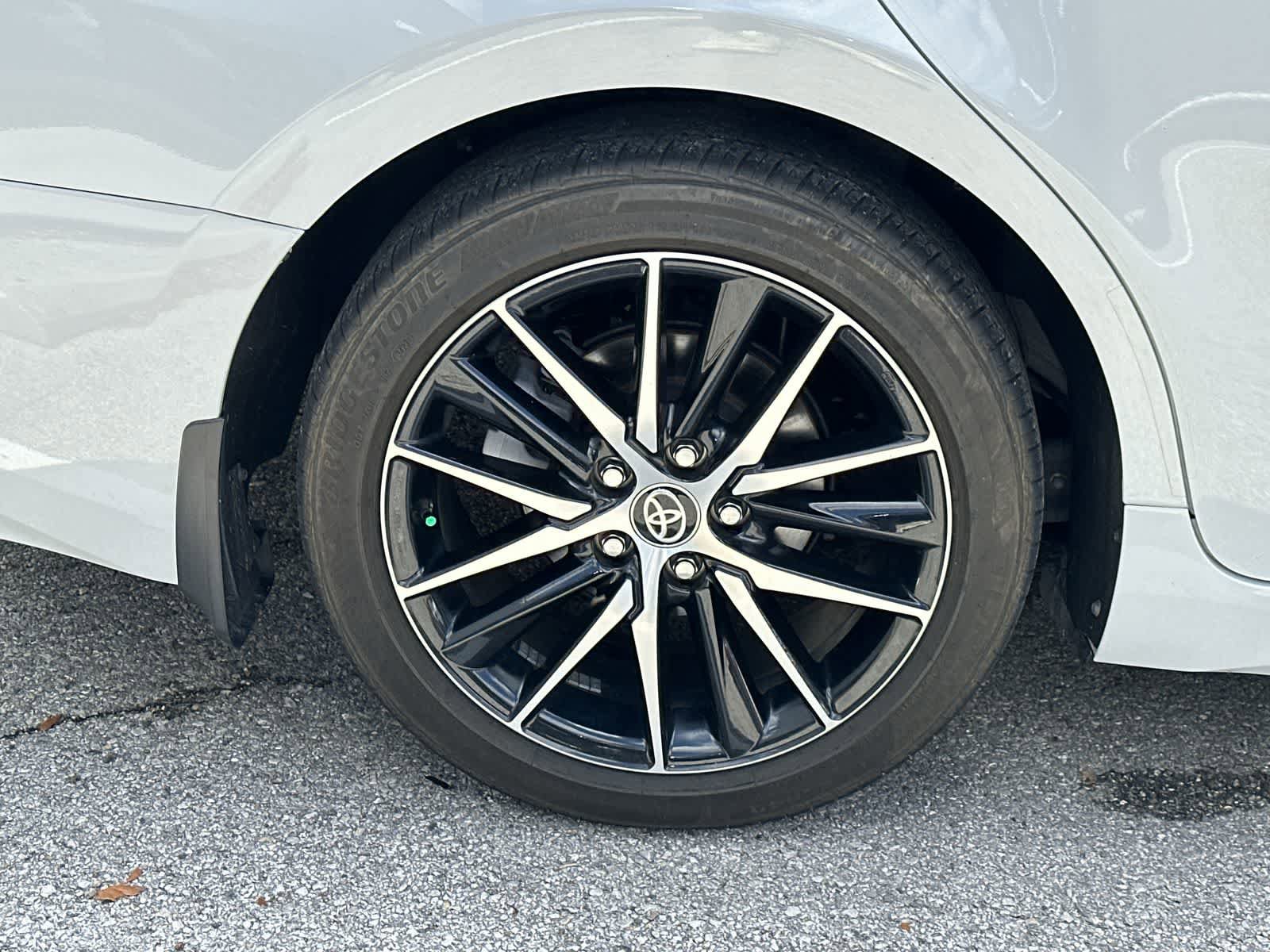Used 2024 Toyota Camry SE FWD image 13