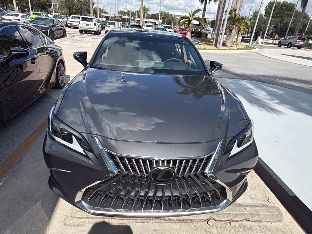 Certified 2024 Lexus ES 350 w/ Technology Package FWD image 8