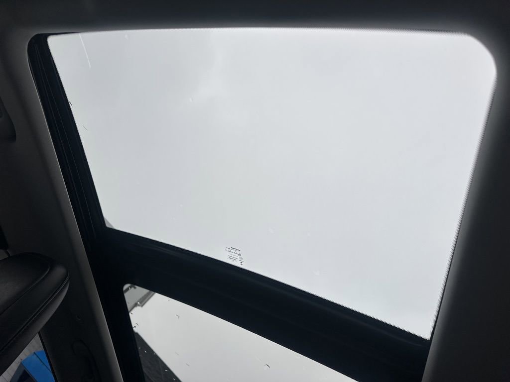 Used 2021 Jeep Cherokee Limited image 25