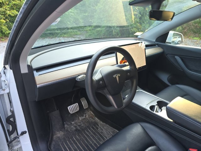 Used 2022 Tesla Model Y Performance AWD/4WD image 14