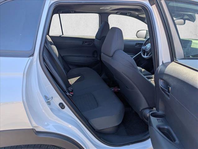 Certified 2025 Toyota Corolla Cross AWD Hybrid w/ Moonroof Package image 17