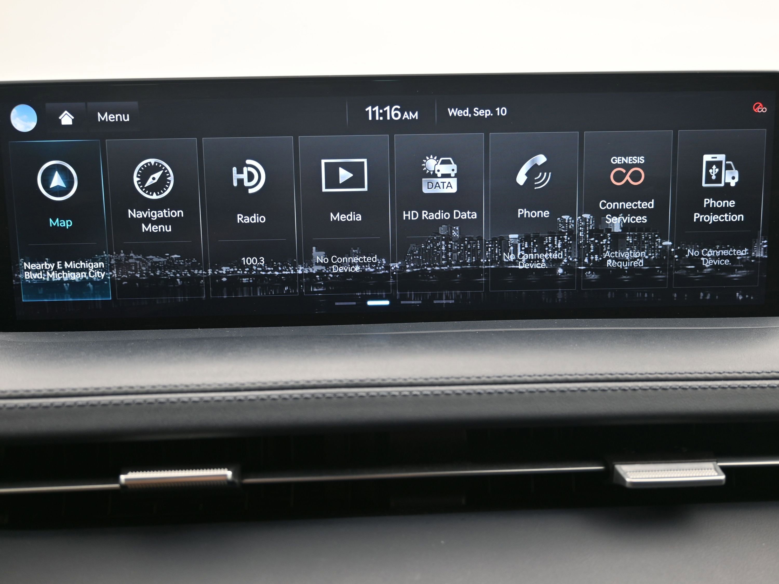 Used 2022 Genesis GV70 3.5T Sport w/ Sport Prestige Package image 16