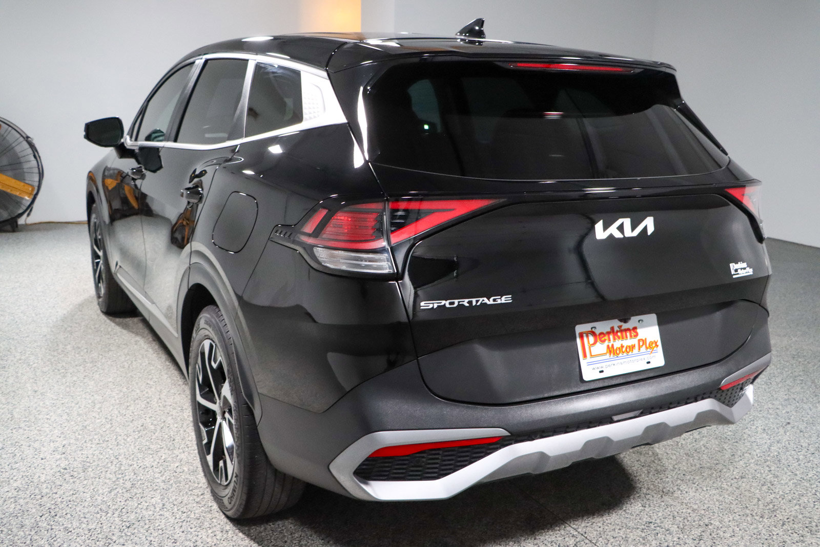 Used 2024 Kia Sportage EX FWD image 9