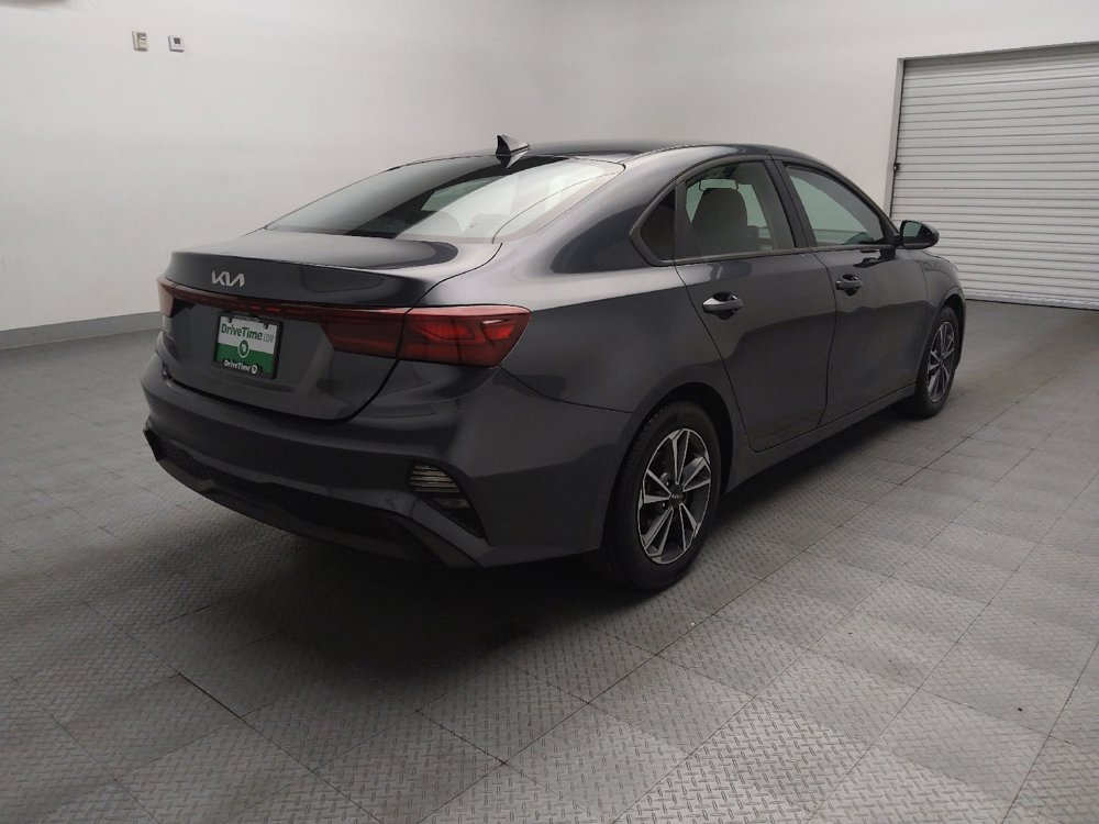 Used 2024 Kia Forte LXS image 9