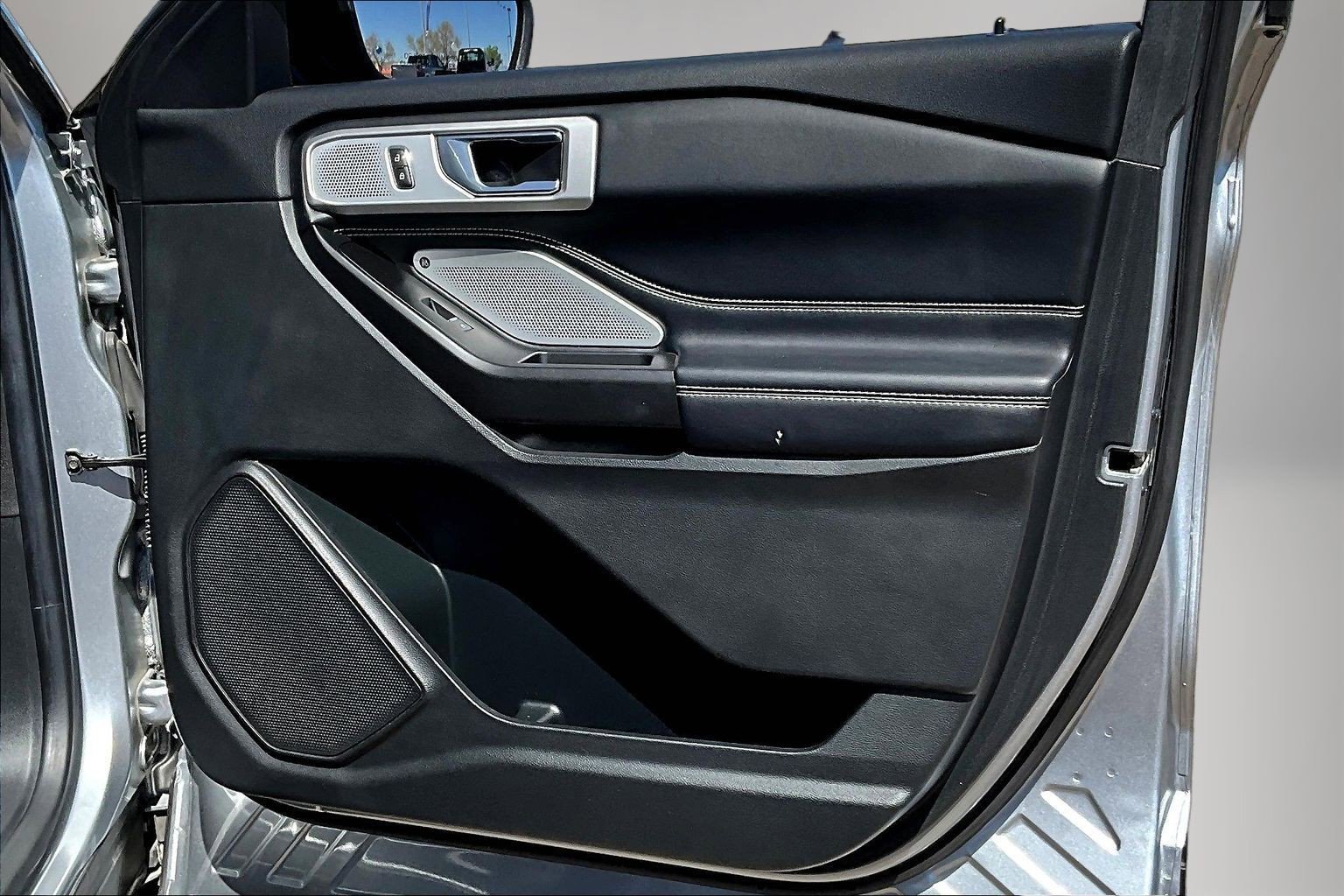 Used 2020 Ford Explorer ST w/ ST High-Performance Pack image 28