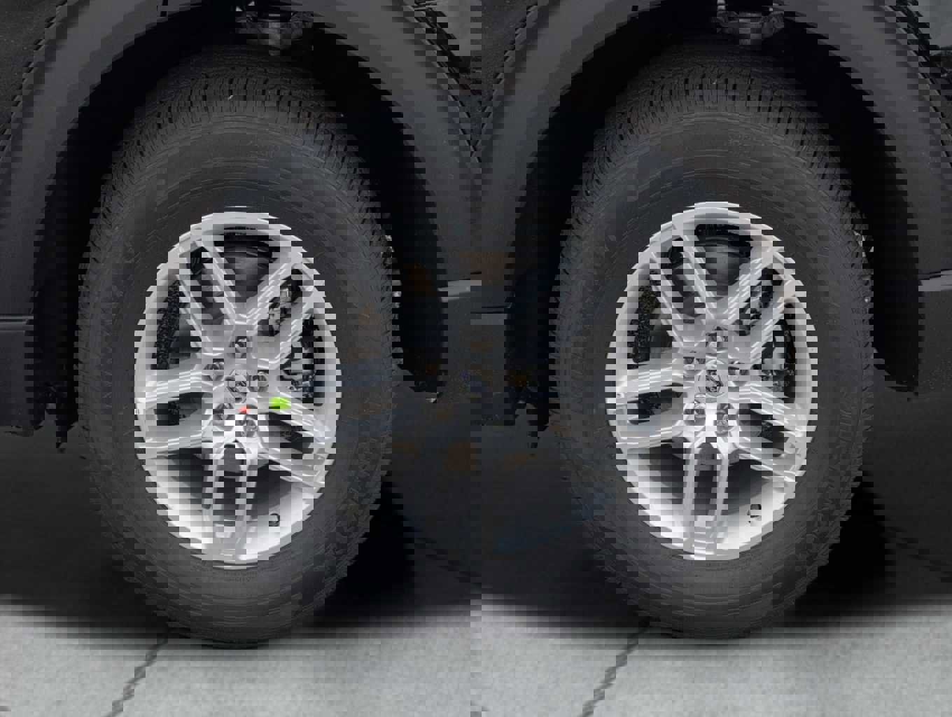 New 2026 Ford Explorer Active w/ Active Comfort Package image 12