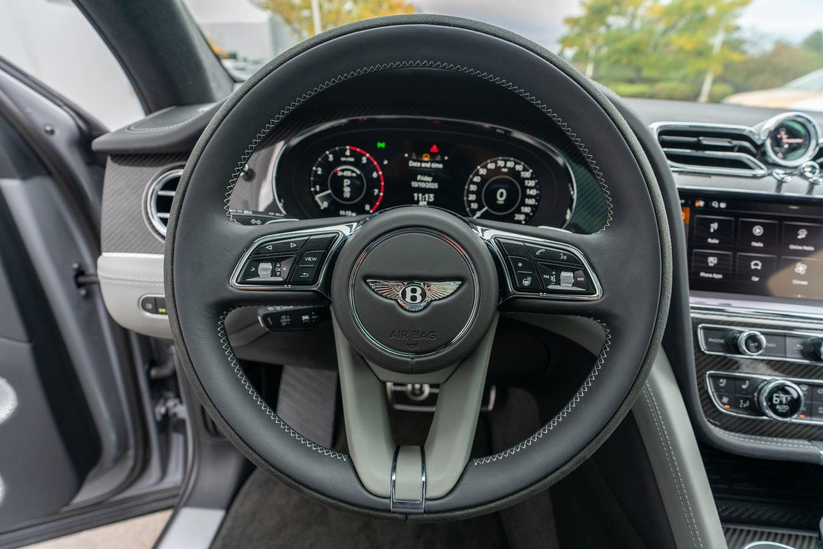 New 2025 Bentley Bentayga image 27