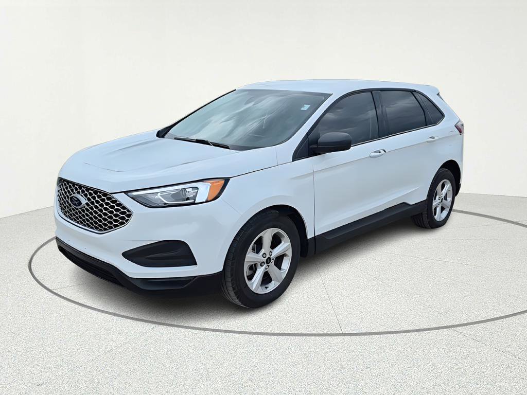 Used 2024 Ford Edge SE image 2