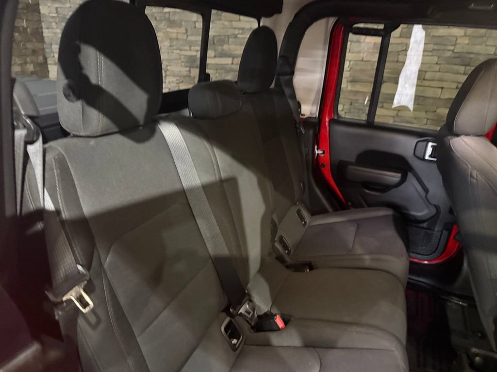 Used 2022 Jeep Gladiator Sport AWD/4WD image 31
