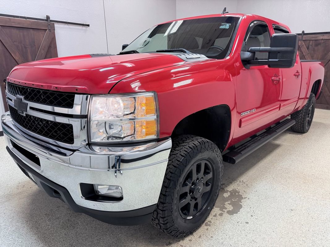 Used 2011 Chevrolet Silverado 3500 LT image 3