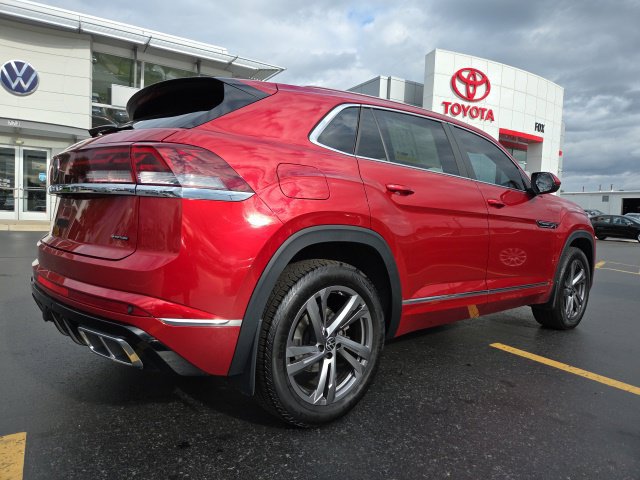 Used 2024 Volkswagen Atlas Cross Sport SEL R-Line w/ Adventure Package AWD/4WD image 7