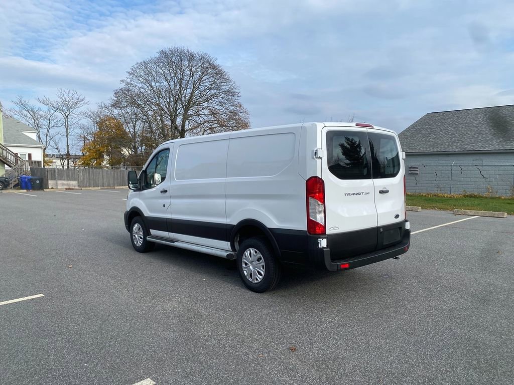 Used 2024 Ford Transit 250 Low Roof w/ Exterior Upgrade Package RWD image 8
